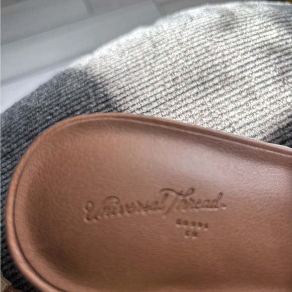 Universal Thread Tan Leather Sandals - Picture 1 of 1